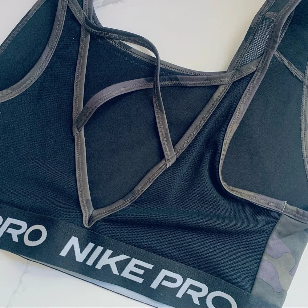 New Nike Camo Sports Bra - Picture 4 of 6